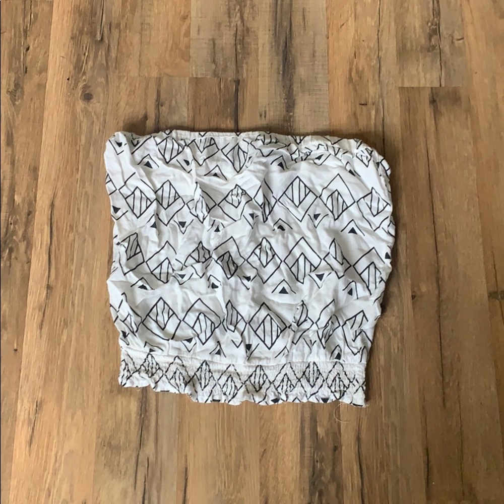 O’Neill tune top slightly worn